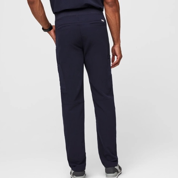 New FIGS men’s Axim Scrubs Pants Drawstring 7 pockets cargo Large Navy Blue - Picture 7 of 14